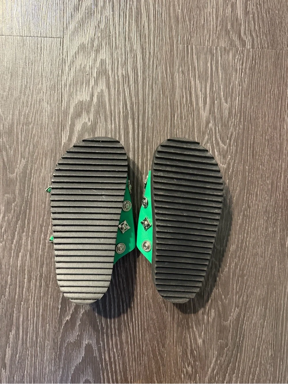 TOGA Pulla vibrant green